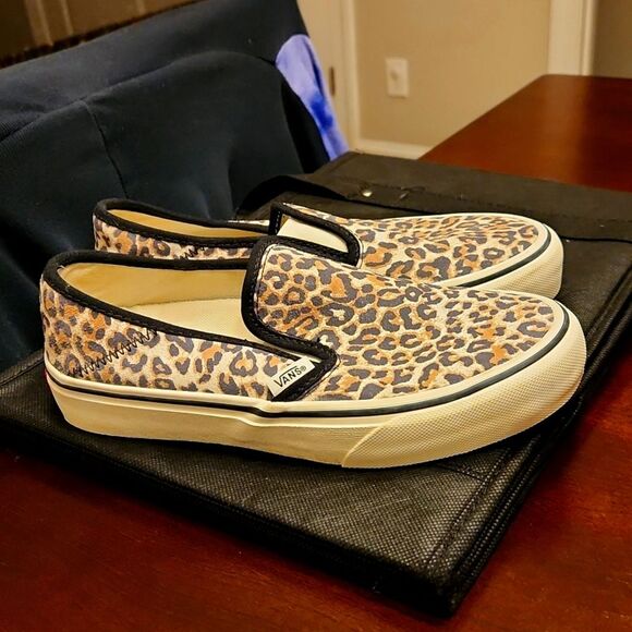 Vans Shoes - Vans Leopard-Print Slip-on Shoes Size Men's 4 Women's 5.5